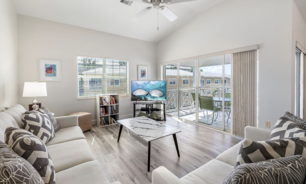 Regal Beach Club 631